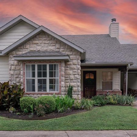 Cottage Getaway - Quiet Cottage Charm Near U Of A Fayetteville Exterior foto